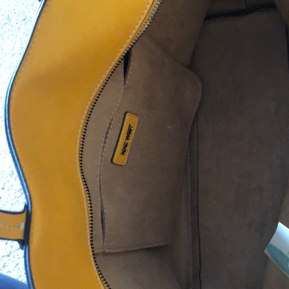 Nine West tote - Picture 4 of 4